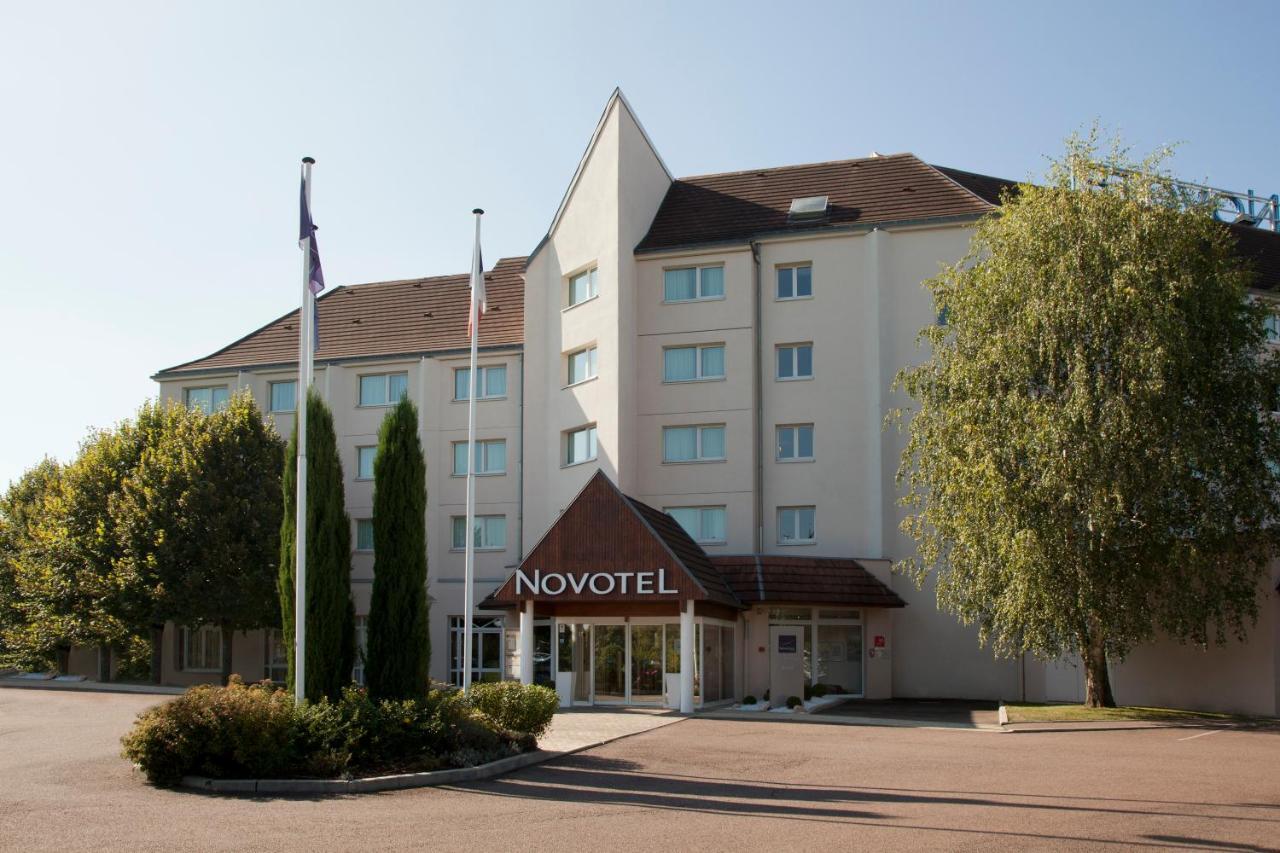 ホテル ノボテル ボーヌ エクステリア 写真